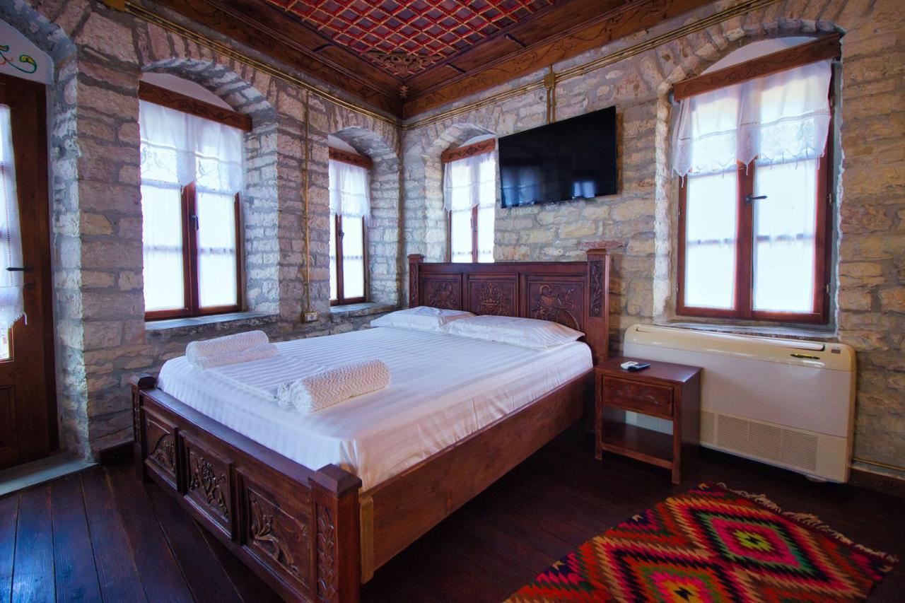Duplex Apartment Kandile จีโรคาสเตอร์ ภายนอก รูปภาพ