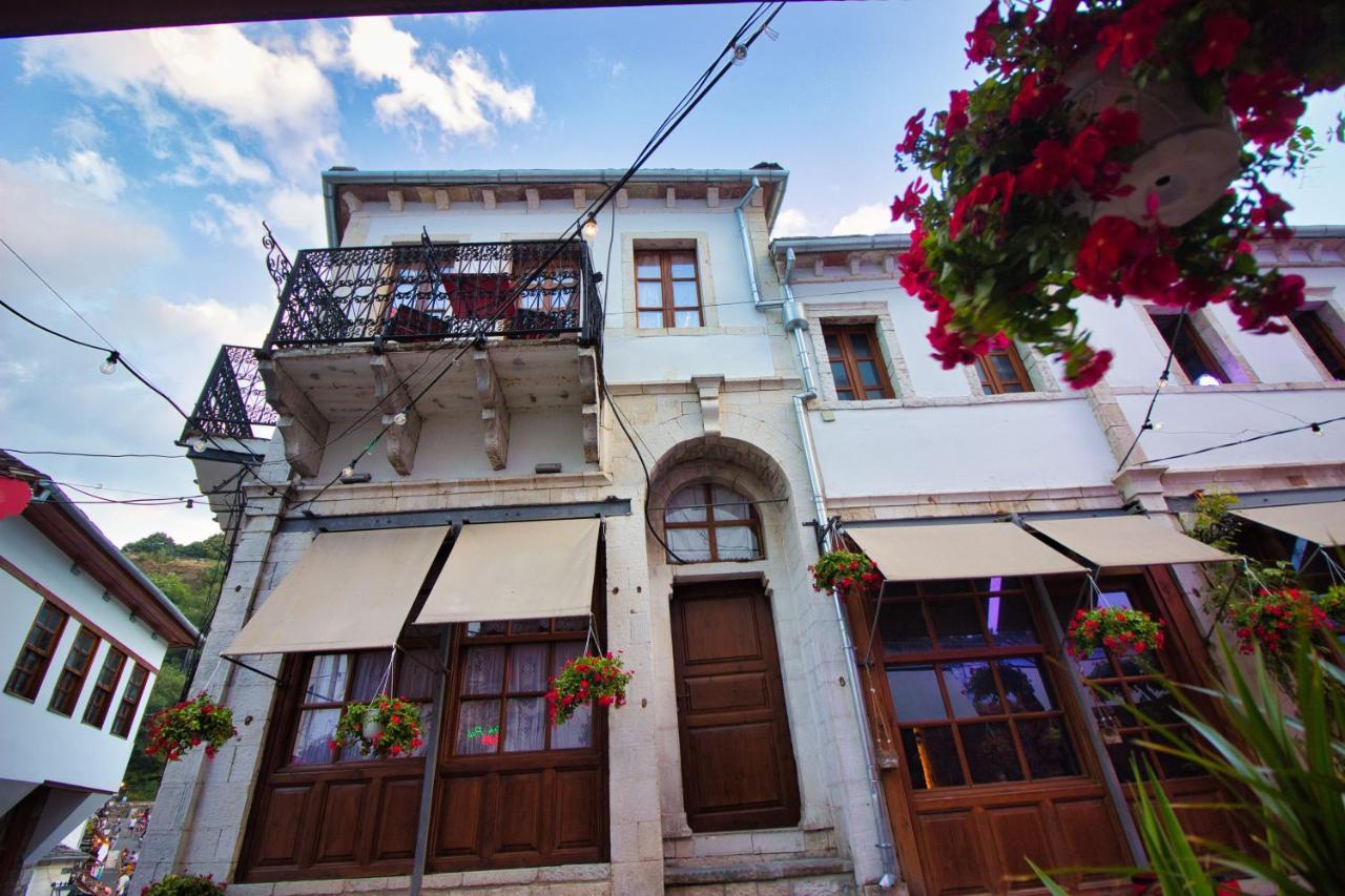 Duplex Apartment Kandile จีโรคาสเตอร์ ภายนอก รูปภาพ